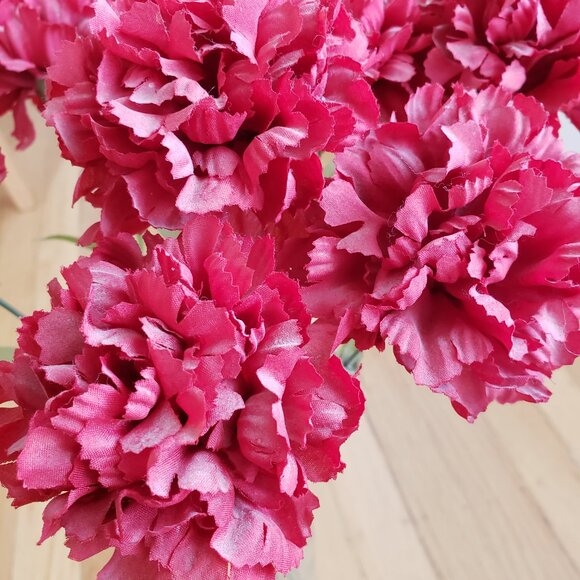 Lot of 9 Artificial single stem Red Carnations fake flowers - Picture 5 of 6